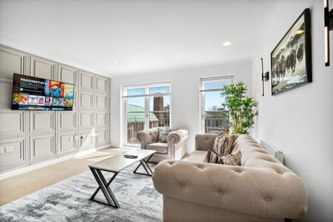 Living room, Seating area