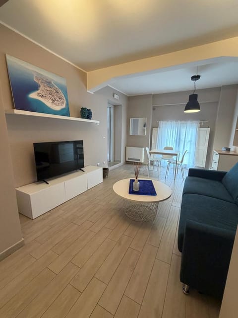 Communal lounge/ TV room, Living room, Evening entertainment