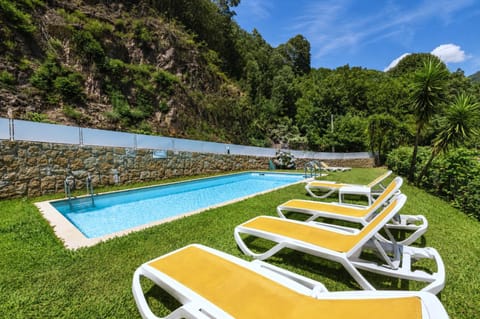 Natural landscape, Mountain view, Pool view, Swimming pool, sunbed
