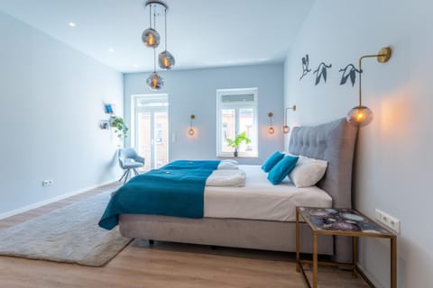 Bed, Decorative detail, Bedroom