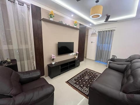 Communal lounge/ TV room, TV and multimedia, Living room, Seating area, Evening entertainment