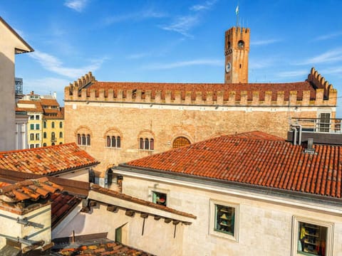 Property building, Day, City view, Landmark view