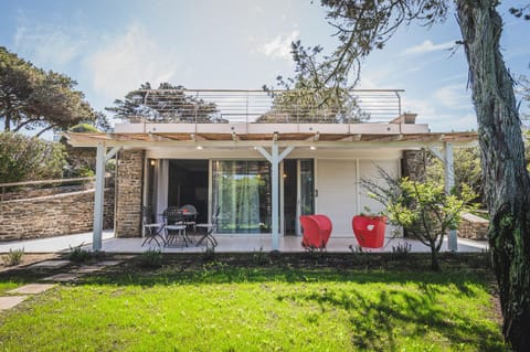 Property building, Garden, Garden, Garden view, Garden view