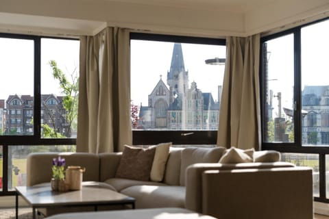 Seating area, City view