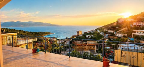 Nearby landmark, Day, Natural landscape, View (from property/room), Balcony/Terrace, Beach, Mountain view, Sea view, Sunrise, Sunset
