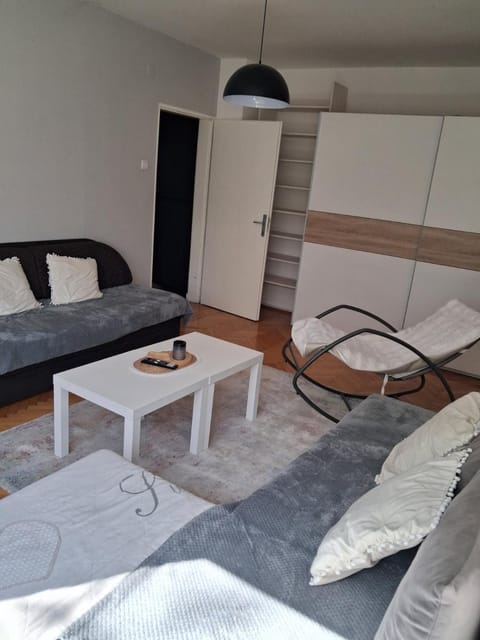 Bed, Living room, Seating area
