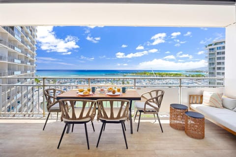 View (from property/room), Balcony/Terrace, Sea view