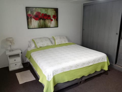 Bed, Photo of the whole room, Bedroom, wardrobe
