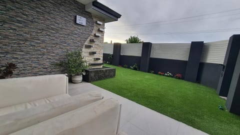 Patio, Garden, Garden view