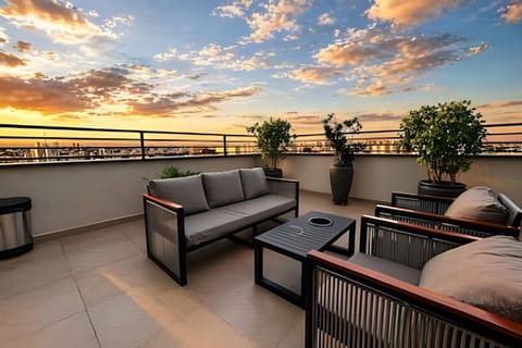 Patio, Solarium, Balcony/Terrace, Sunrise, Sunset