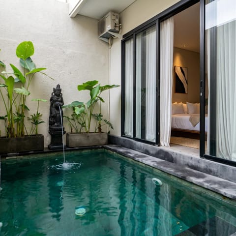 Pool view, Swimming pool