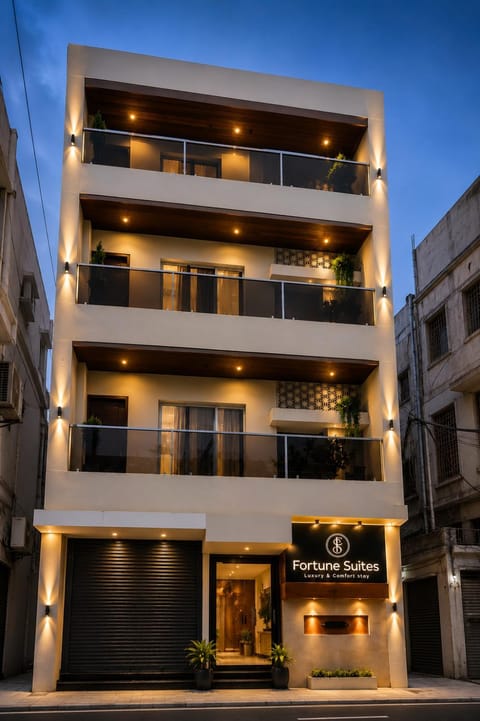 Property building, Facade/entrance