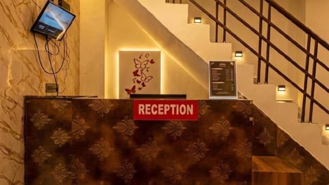 Lobby or reception, Text overlay