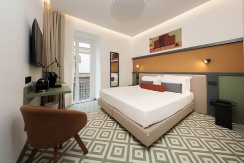Bedroom, City view