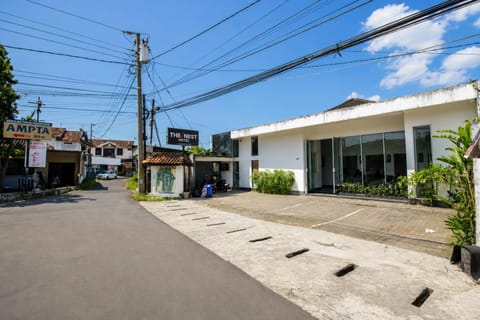 Property building, Facade/entrance