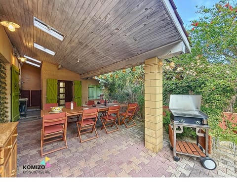Patio, BBQ facilities, Garden, Dining area