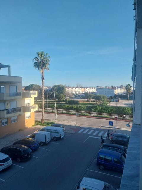 Property building, Neighbourhood, Location, Parking