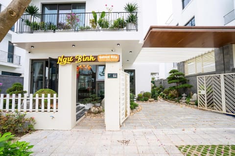 Property building, Facade/entrance