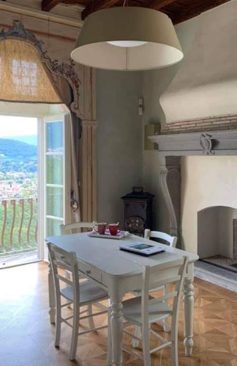 B&B Dimora Delle Donnole Bergamo Alta Bed and Breakfast in Bergamo