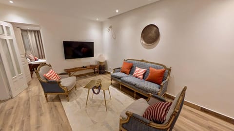 Communal lounge/ TV room, TV and multimedia, Living room