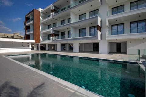 Property building, Swimming pool