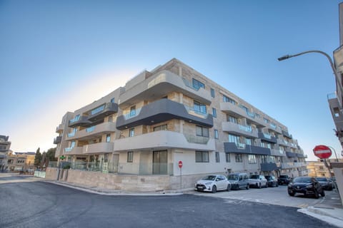 Property building, Street view