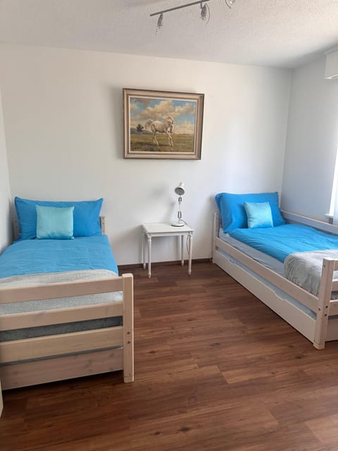 People, Bedroom, children, older children