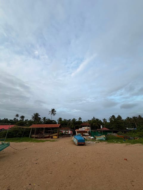 Property building, Restaurant/places to eat, Day, Natural landscape, Beach, Breakfast
