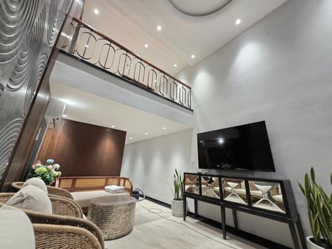 Communal lounge/ TV room