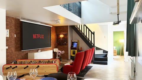 Game Room, TV and multimedia, Living room, internet