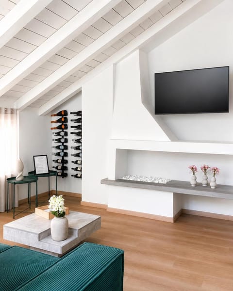 TV and multimedia, Living room, Seating area