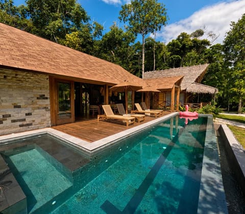 Property building, Day, Garden, Garden view, Pool view, Swimming pool, sunbed