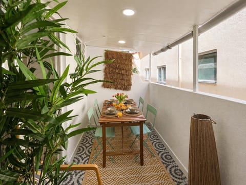 Balcony/Terrace, Living room, Seating area, Dining area