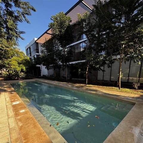 Swimming pool