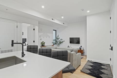 Seating area, Dinner