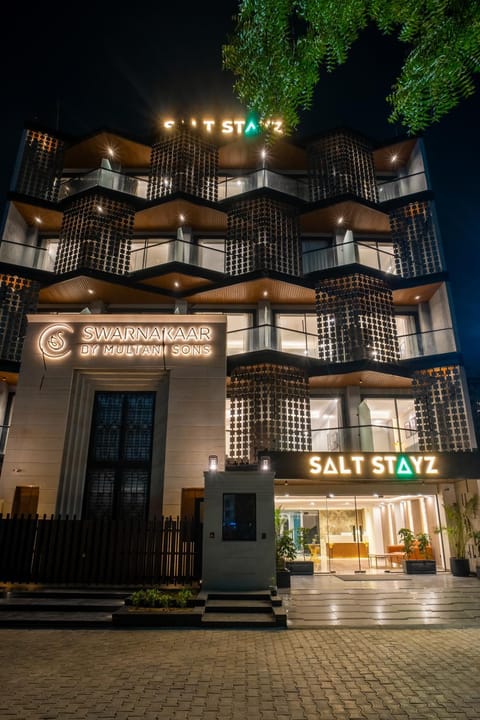 Property building, Facade/entrance