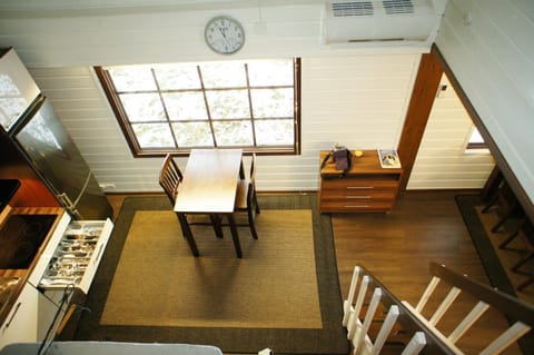 Kitchen or kitchenette, Seating area, Dining area, air conditioner