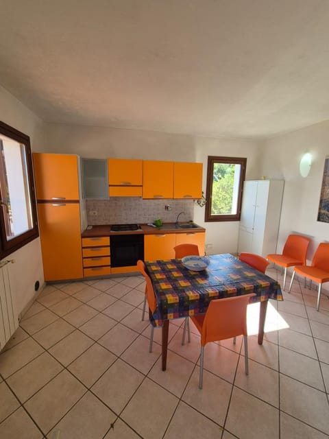 Kitchen or kitchenette, Living room, Seating area