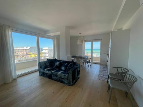 View (from property/room), Living room, Dining area