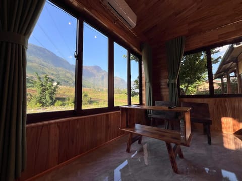 Natural landscape, Garden, View (from property/room), Seating area, Mountain view, air conditioner