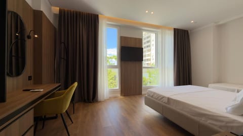Photo of the whole room, Bedroom, Sea view