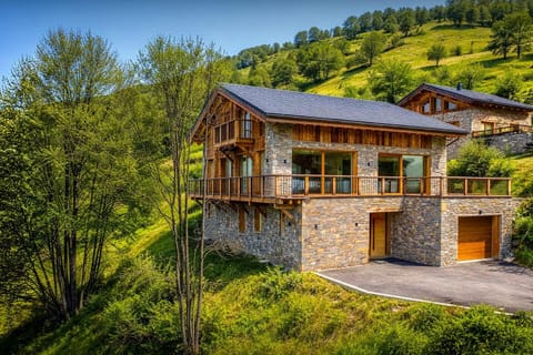 Property building, Day, Natural landscape, Mountain view