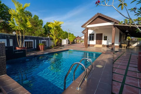 Property building, Pool view, Swimming pool