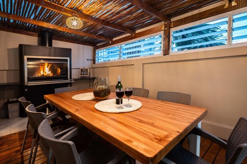Patio, Winter, BBQ facilities, Balcony/Terrace, Seating area, Dining area, Entertainment, fireplace