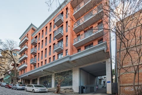 Property building, Neighbourhood