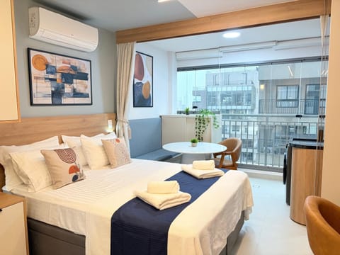 Bed, Photo of the whole room, Bedroom, towels, air conditioner