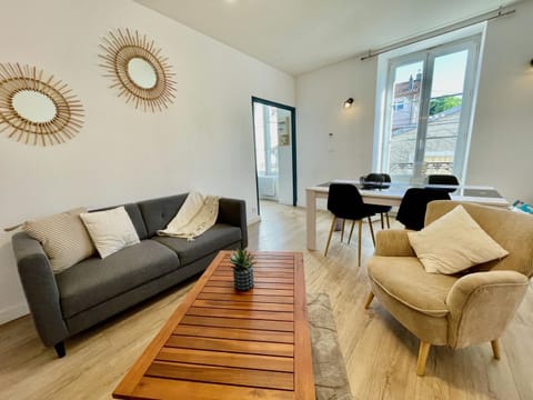Communal lounge/ TV room, Living room, Dining area
