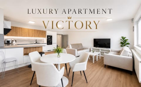 Communal lounge/ TV room, TV and multimedia, Kitchen or kitchenette, Living room, Seating area, Dining area
