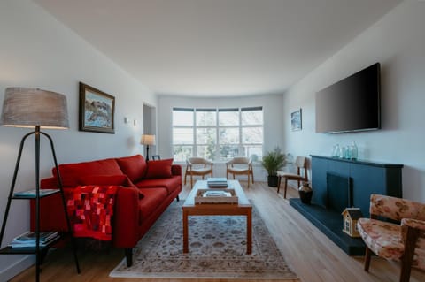 TV and multimedia, Living room, Seating area