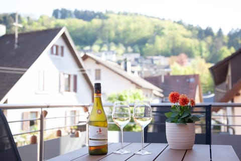 Balcony/Terrace, Mountain view